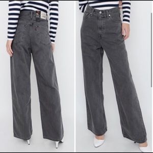 LEVI'S® WELLTHREAD® HIGH LOOSE WOMEN'S JEANS. Color well-bloom grey. 26x29.